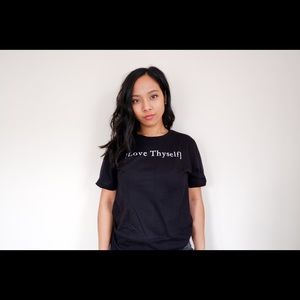 [Christian Tee] Original Love Thyself Brackett Tee